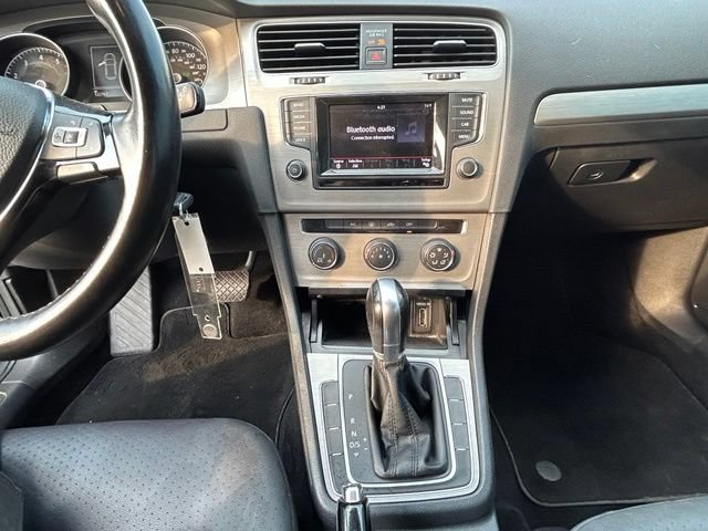 Used 2015 Volkswagen Golf S FWD image 18