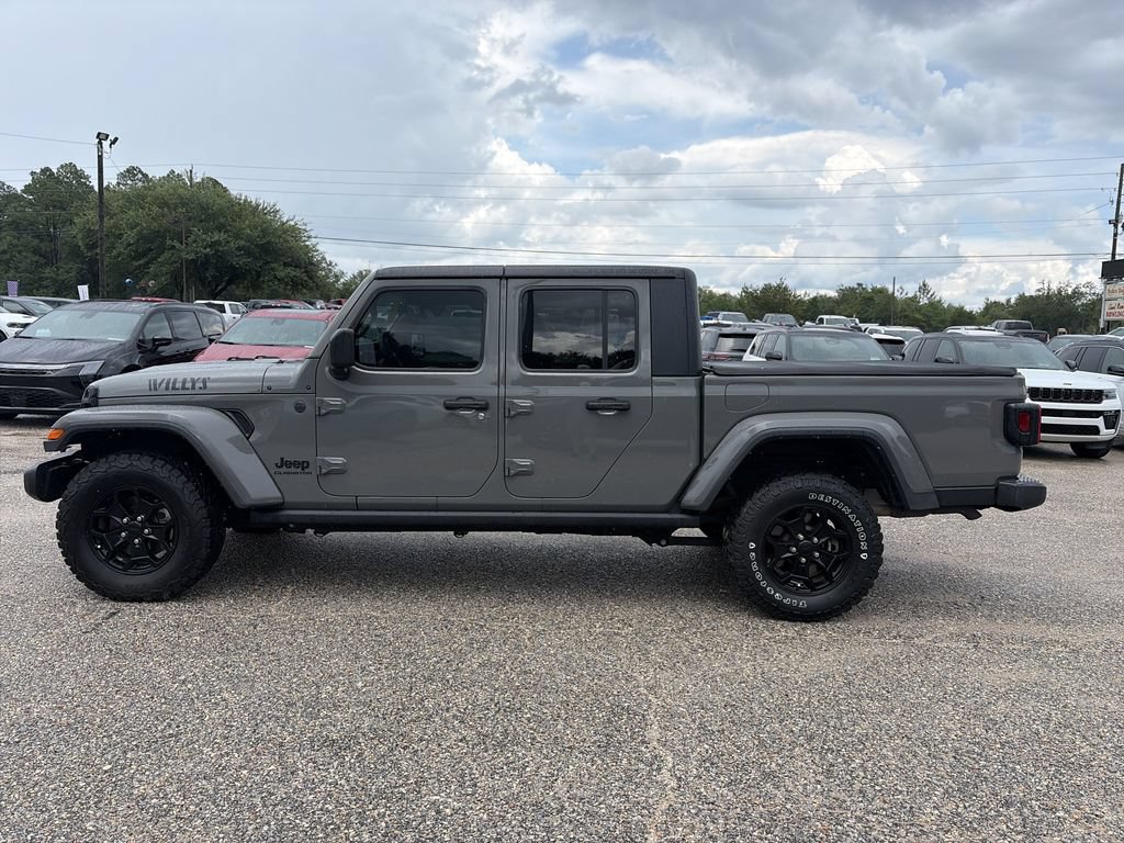 Used 2022 Jeep Gladiator Sport AWD/4WD image 3