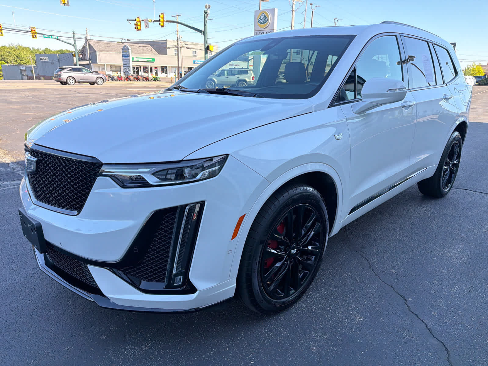 Used 2024 Cadillac XT6 Sport w/ LPO, ONYX Package AWD/4WD image 12