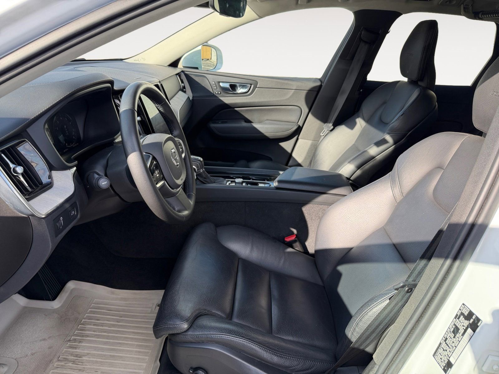 Used 2020 Volvo XC60 T6 Inscription image 9