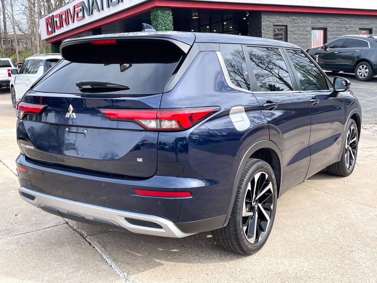 Used 2022 Mitsubishi Outlander SE image 6