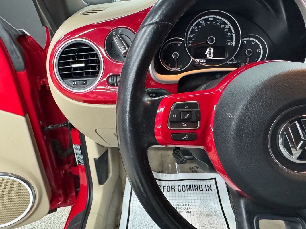 Used 2013 Volkswagen Beetle TDI FWD image 27