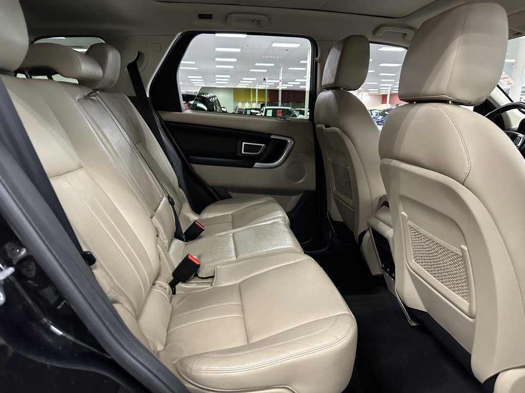 Used 2018 Land Rover Discovery Sport HSE image 30