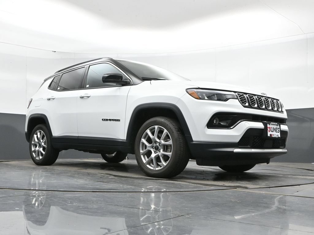 Used 2025 Jeep Compass Limited AWD/4WD image 43
