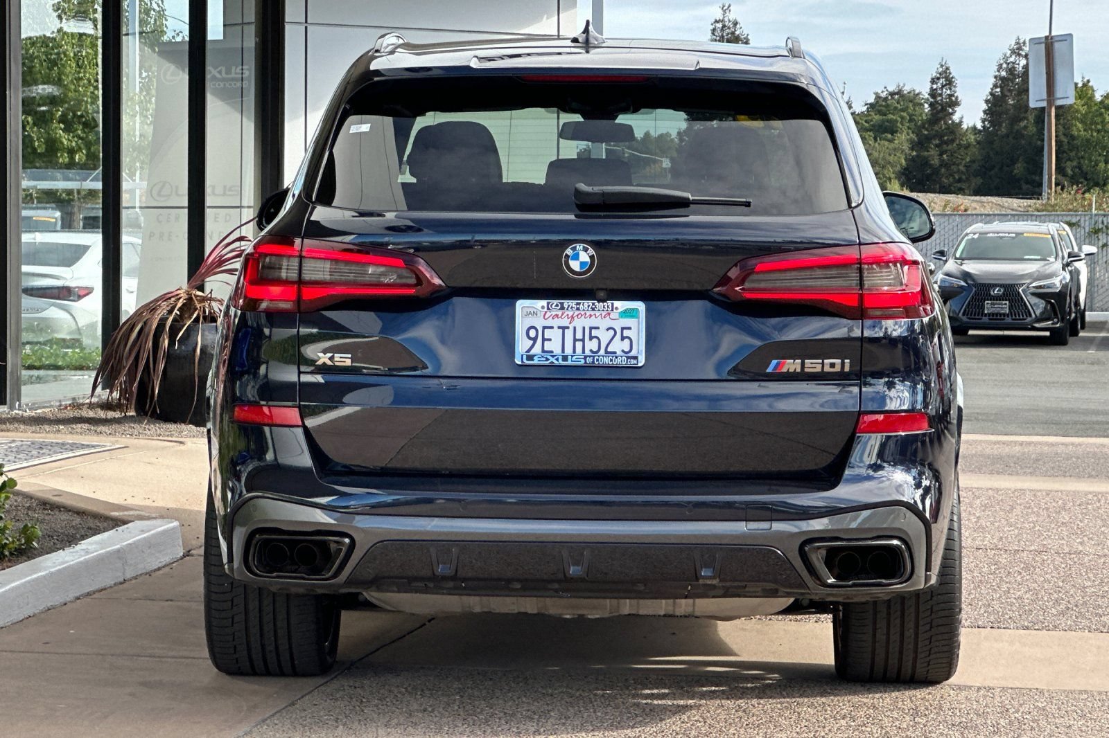 Used 2023 BMW X5 M50i w/ Climate Comfort Package AWD/4WD image 5