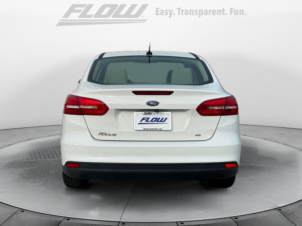 Used 2018 Ford Focus SE FWD image 8