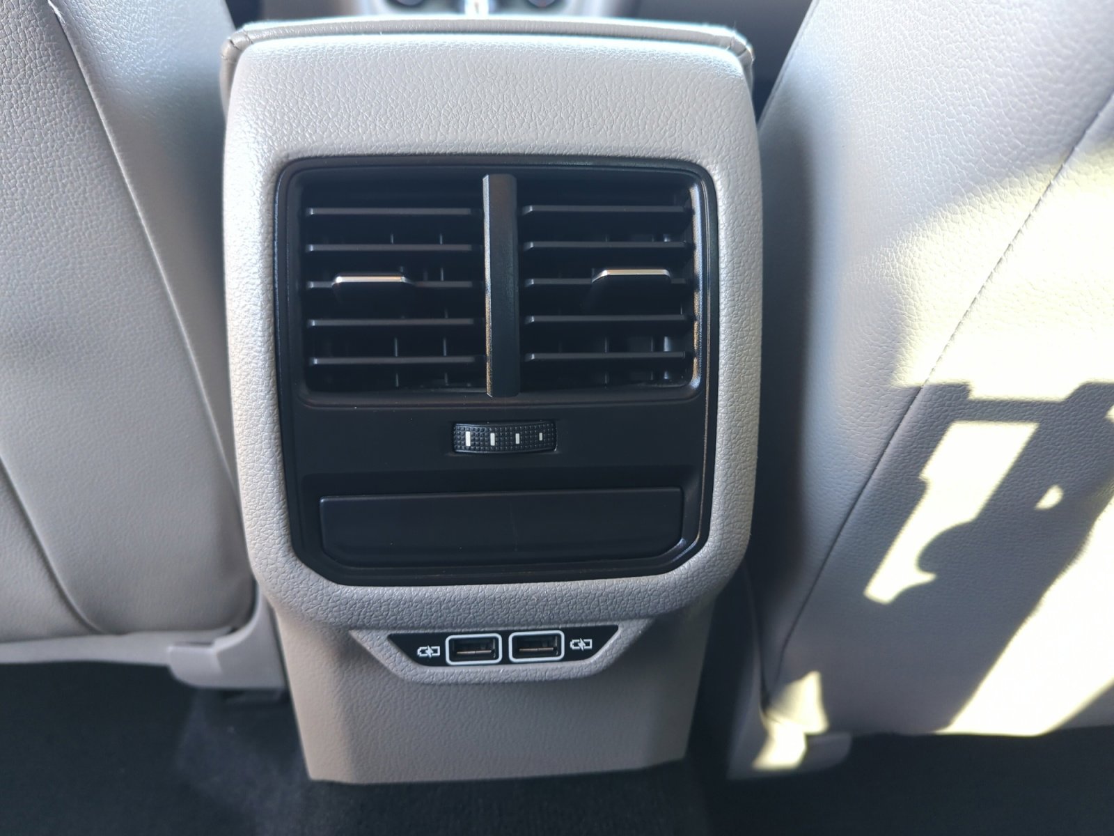 Used 2019 Volkswagen Passat 2.0T Wolfsburg image 30