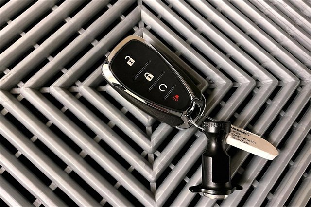 Used 2025 Chevrolet Blazer LT image 9