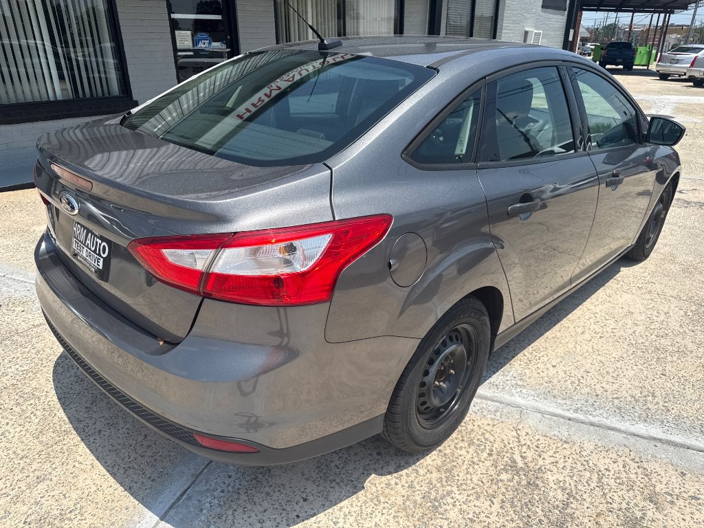 Used 2012 Ford Focus S FWD image 4