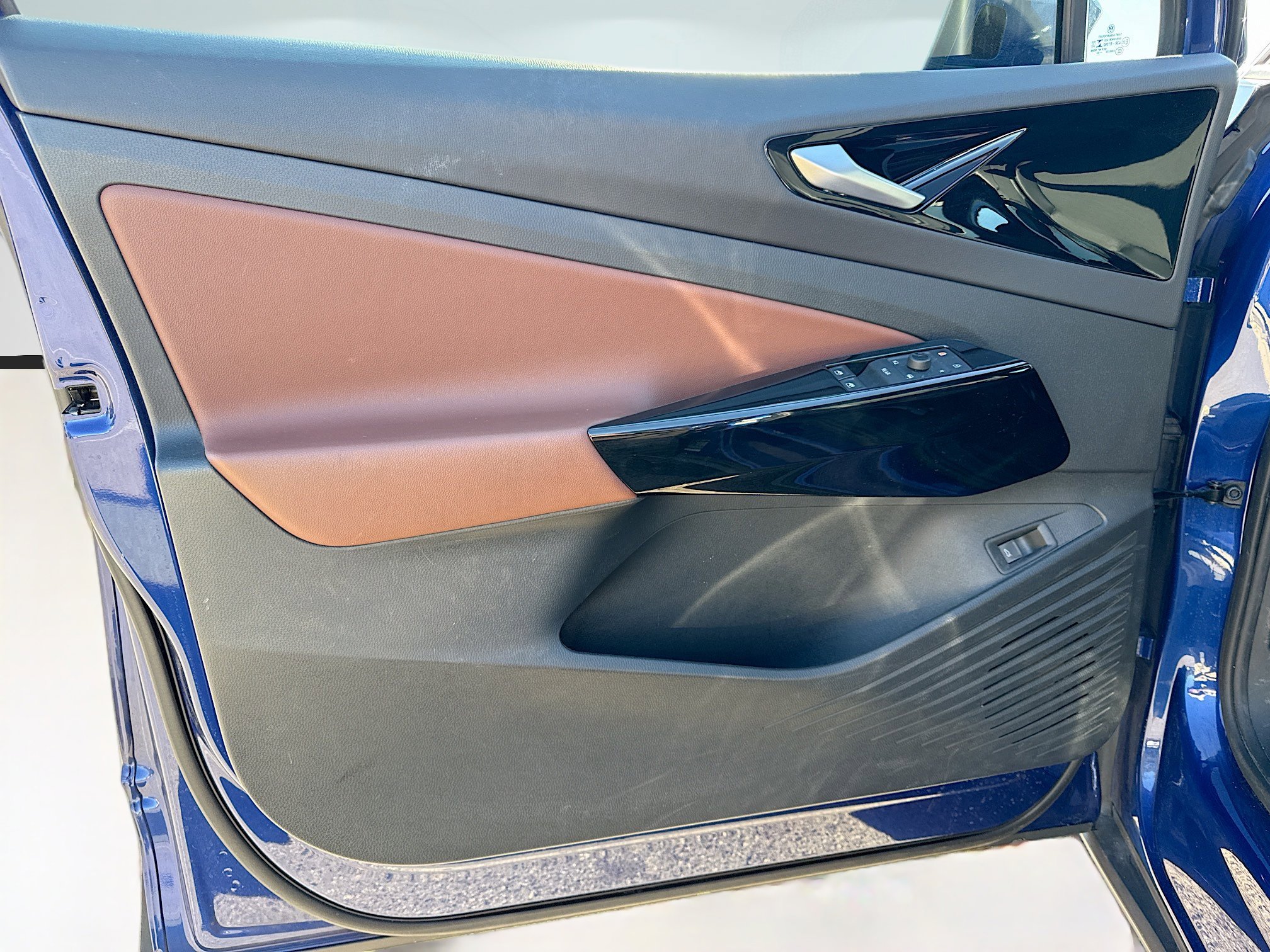 Used 2022 Volkswagen ID.4 Pro S image 22