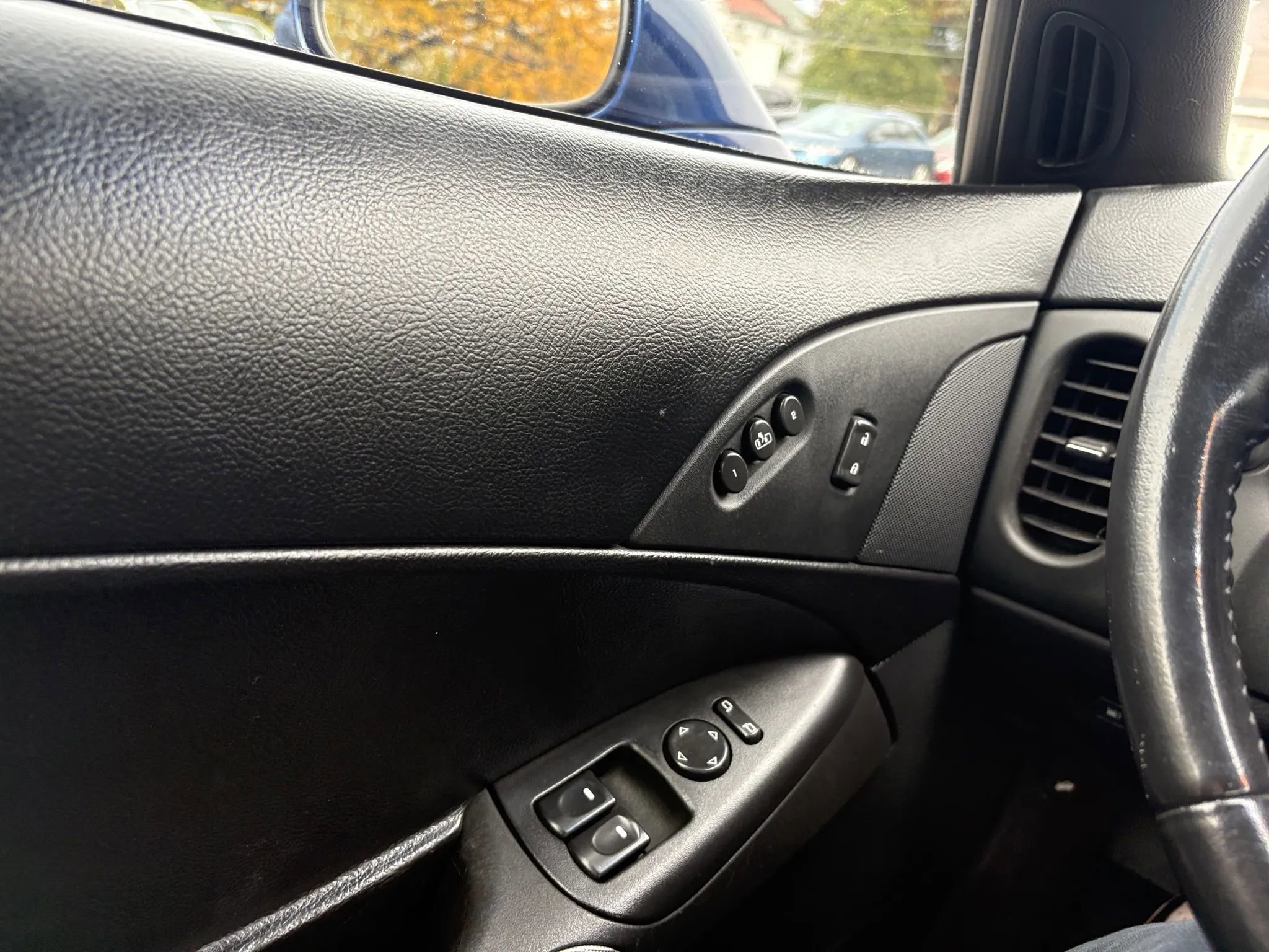 Used 2005 Chevrolet Corvette Convertible 2D w/ Preferred Equipment Group image 19