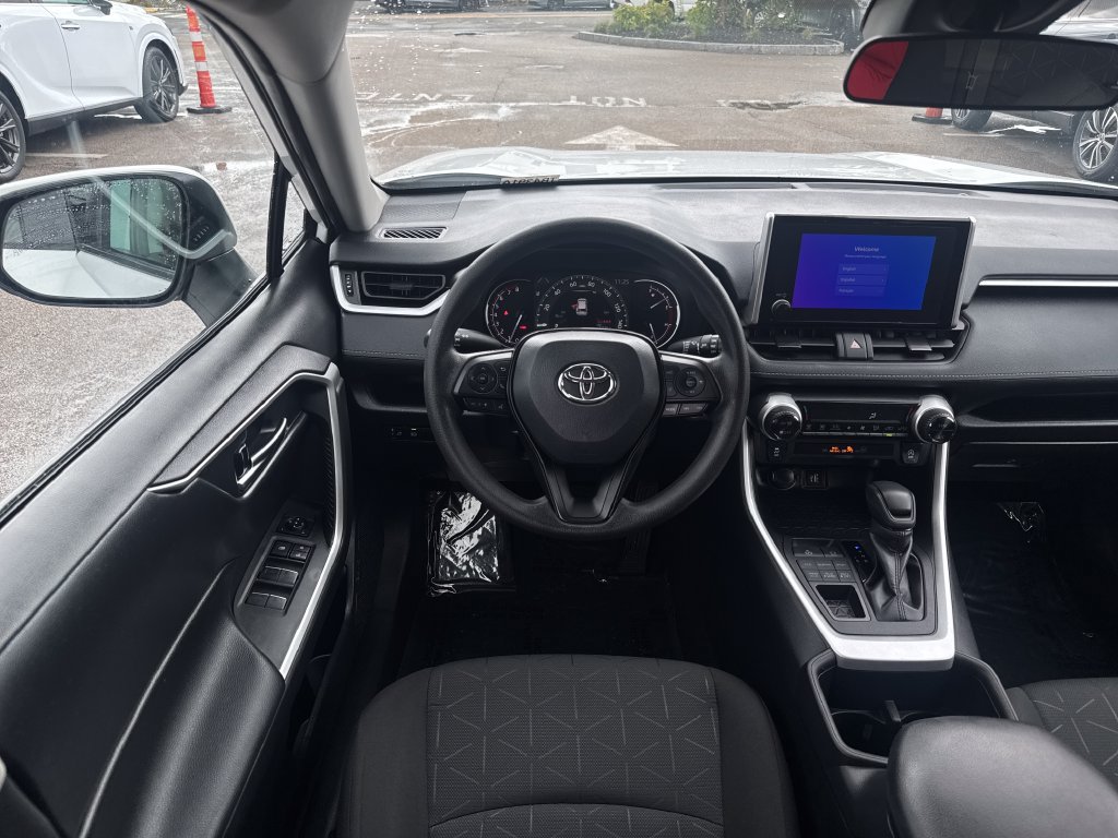 Used 2024 Toyota RAV4 XLE AWD/4WD image 12
