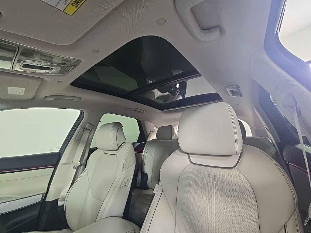 New 2027 Genesis GV70 2.5T Advanced AWD/4WD image 28