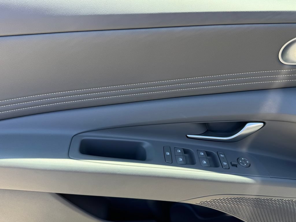 Certified 2026 Hyundai Elantra Sport FWD image 17