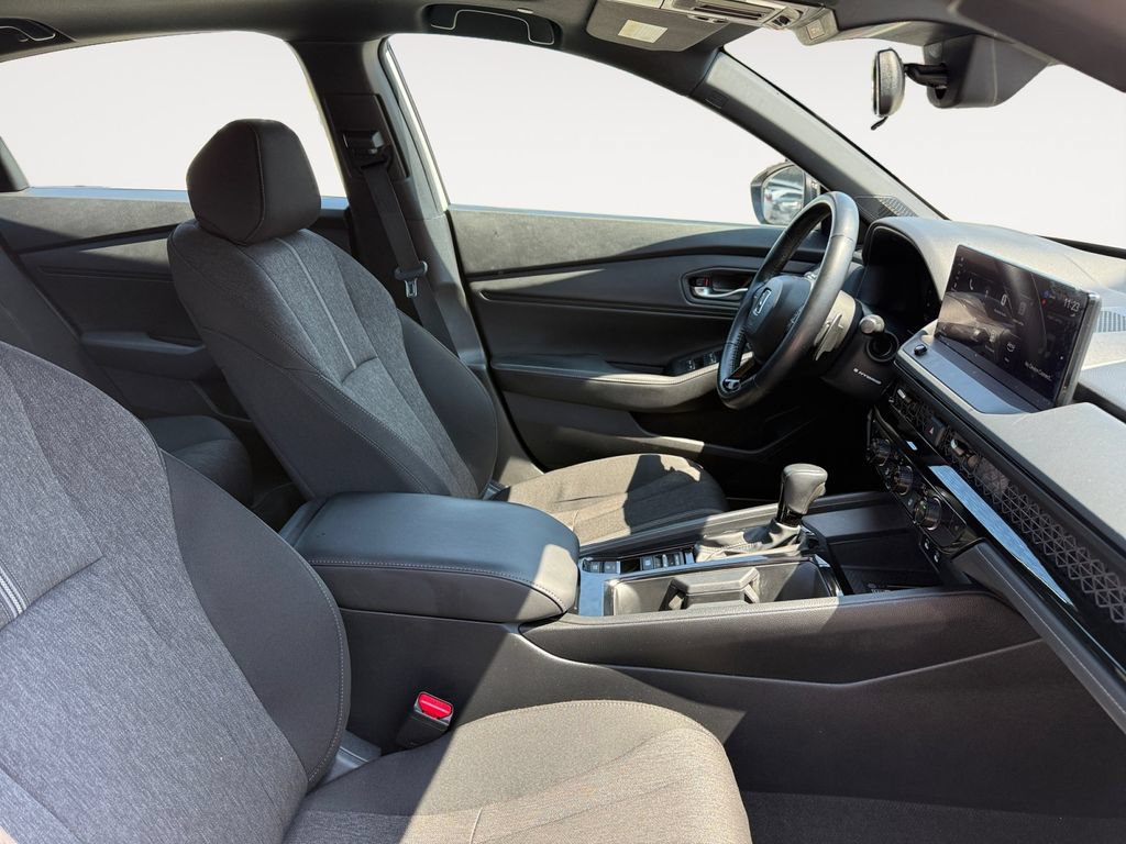 Used 2025 Honda Accord Sport image 15
