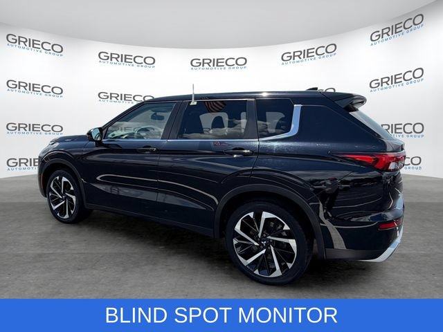 Used 2023 Mitsubishi Outlander SE FWD image 5