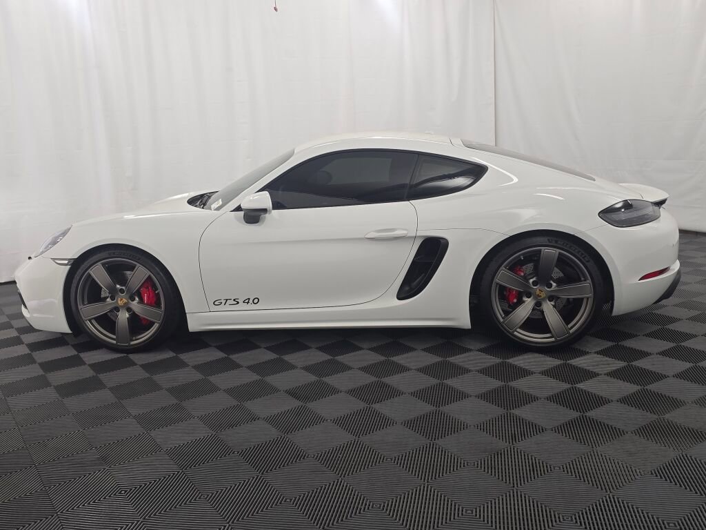 Certified 2024 Porsche 718 Cayman GTS RWD image 2