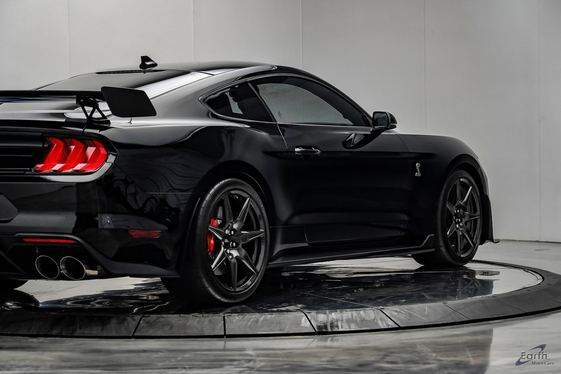 Used 2021 Ford Mustang Shelby GT500 w/ Carbon Fiber Track Pack RWD image 23