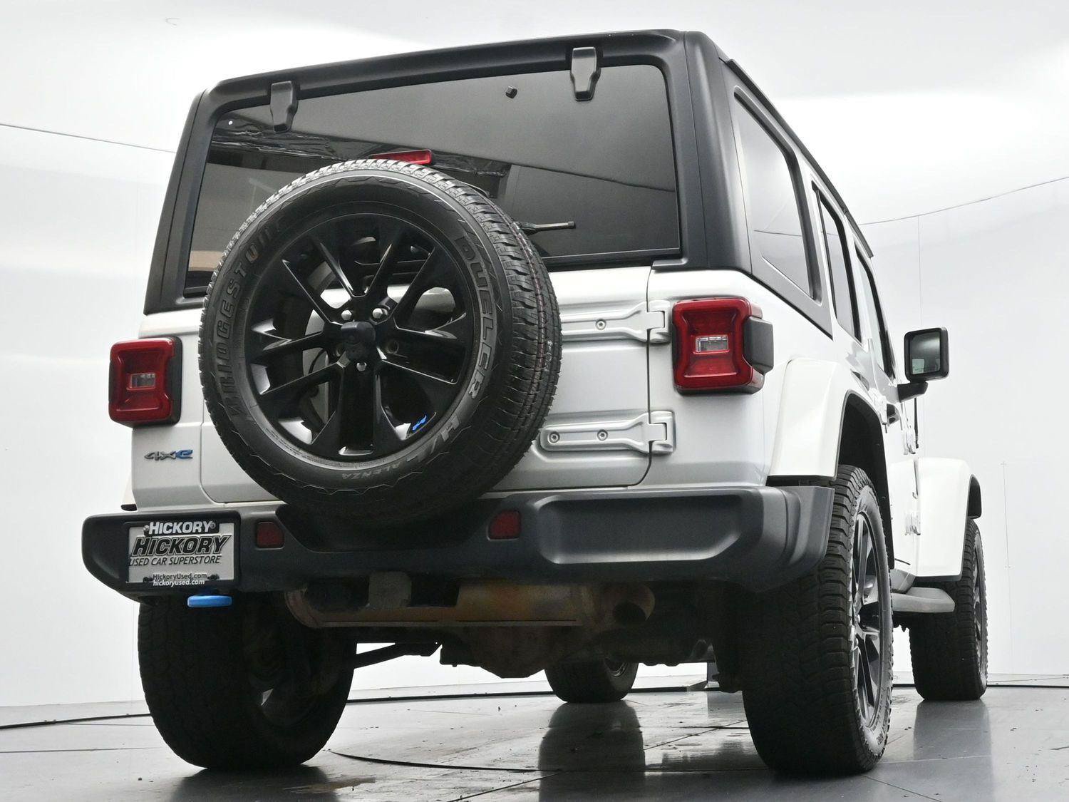 Used 2022 Jeep Wrangler Unlimited Sahara AWD/4WD image 51