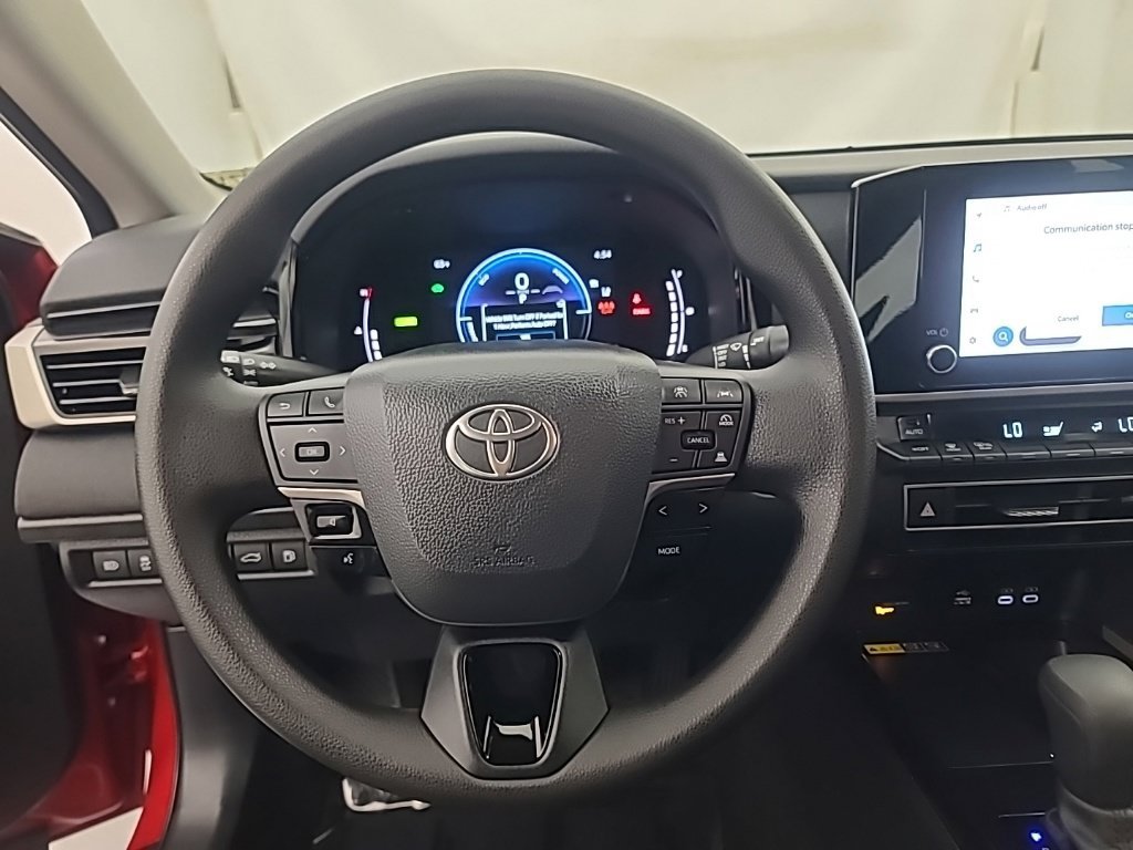 Used 2026 Toyota Camry LE FWD image 32