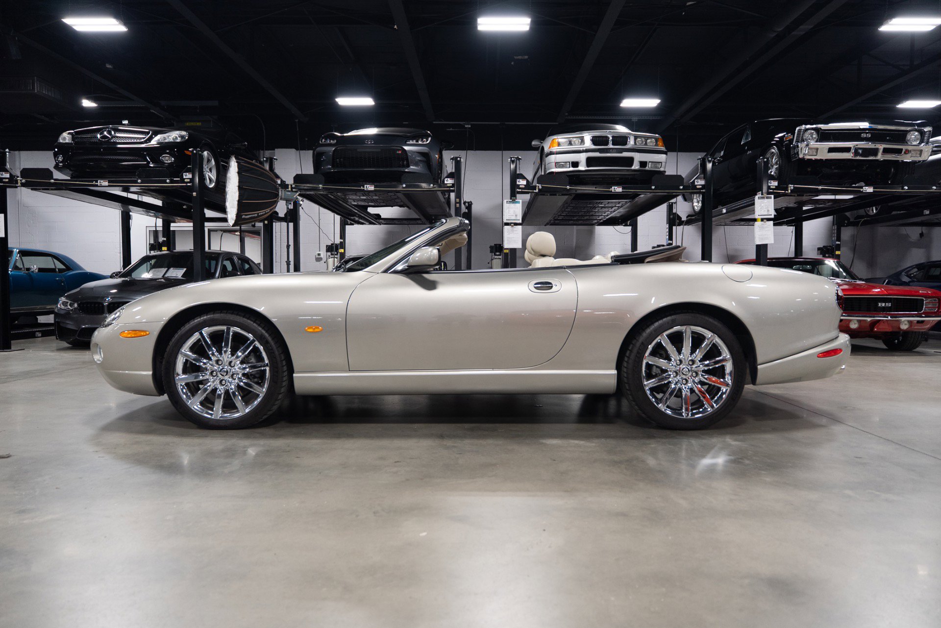 Used 2006 Jaguar XK8 Convertible image 27