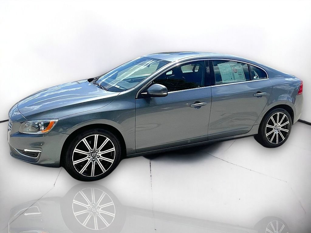 Used 2018 Volvo S60 T5 Inscription AWD/4WD image 2