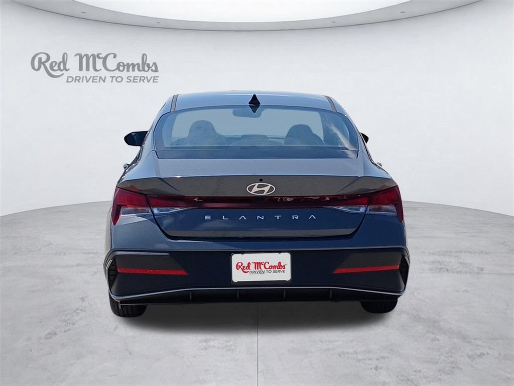 New 2026 Hyundai Elantra SE FWD image 4
