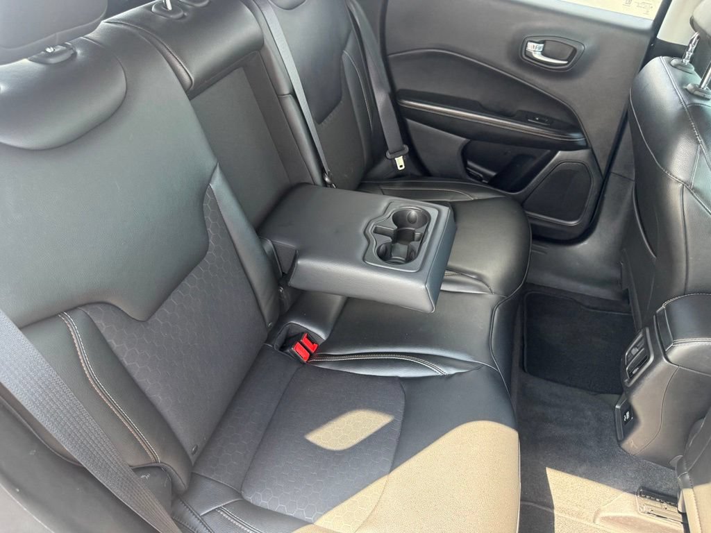 Used 2018 Jeep Compass Latitude AWD/4WD image 55