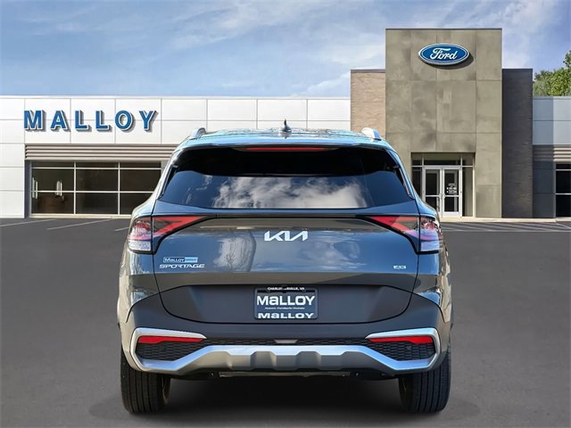 Used 2024 Kia Sportage EX image 3