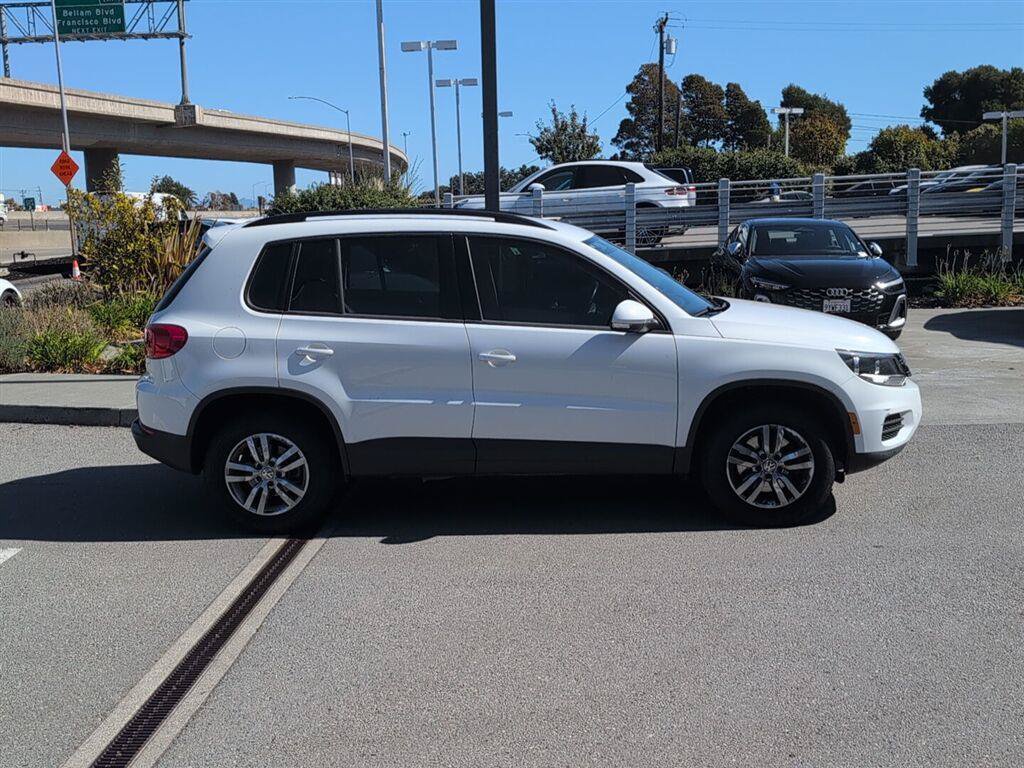 Used 2017 Volkswagen Tiguan S FWD image 5