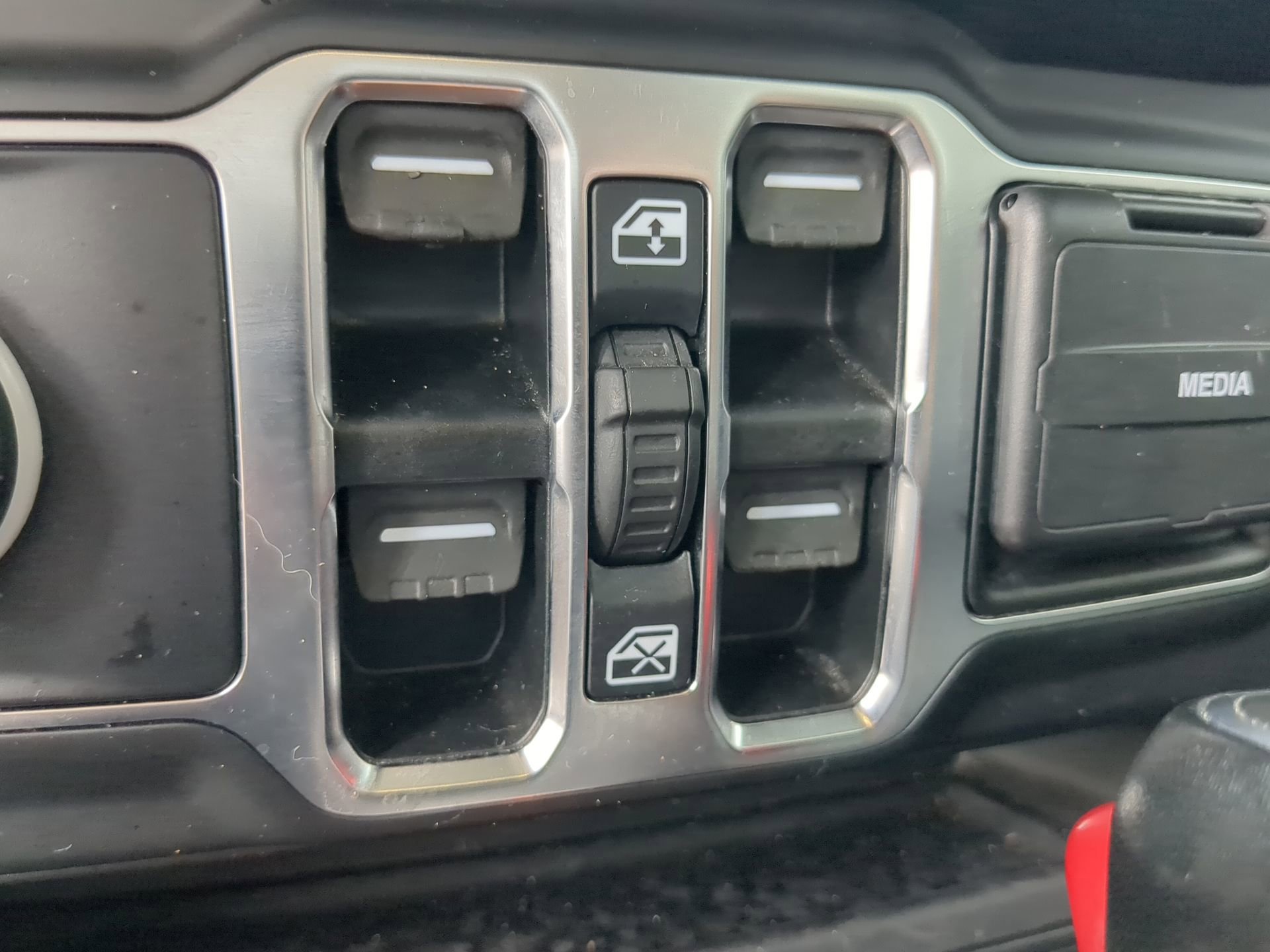 Used 2021 Jeep Wrangler Unlimited Sahara image 47