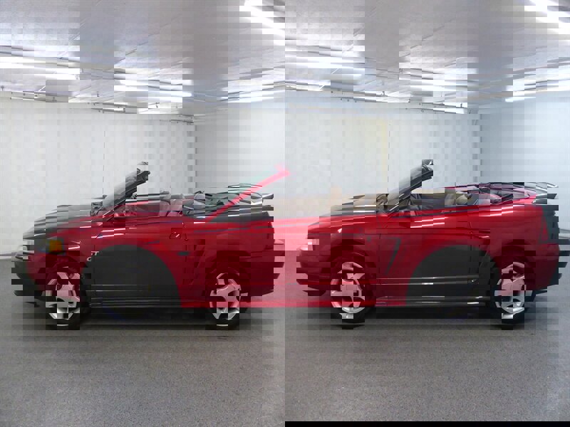 Used 2000 Ford Mustang GT image 4