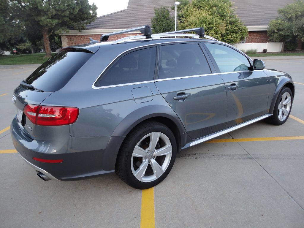 Used 2016 Audi A4 Premium Plus w/ Technology Package AWD/4WD image 4