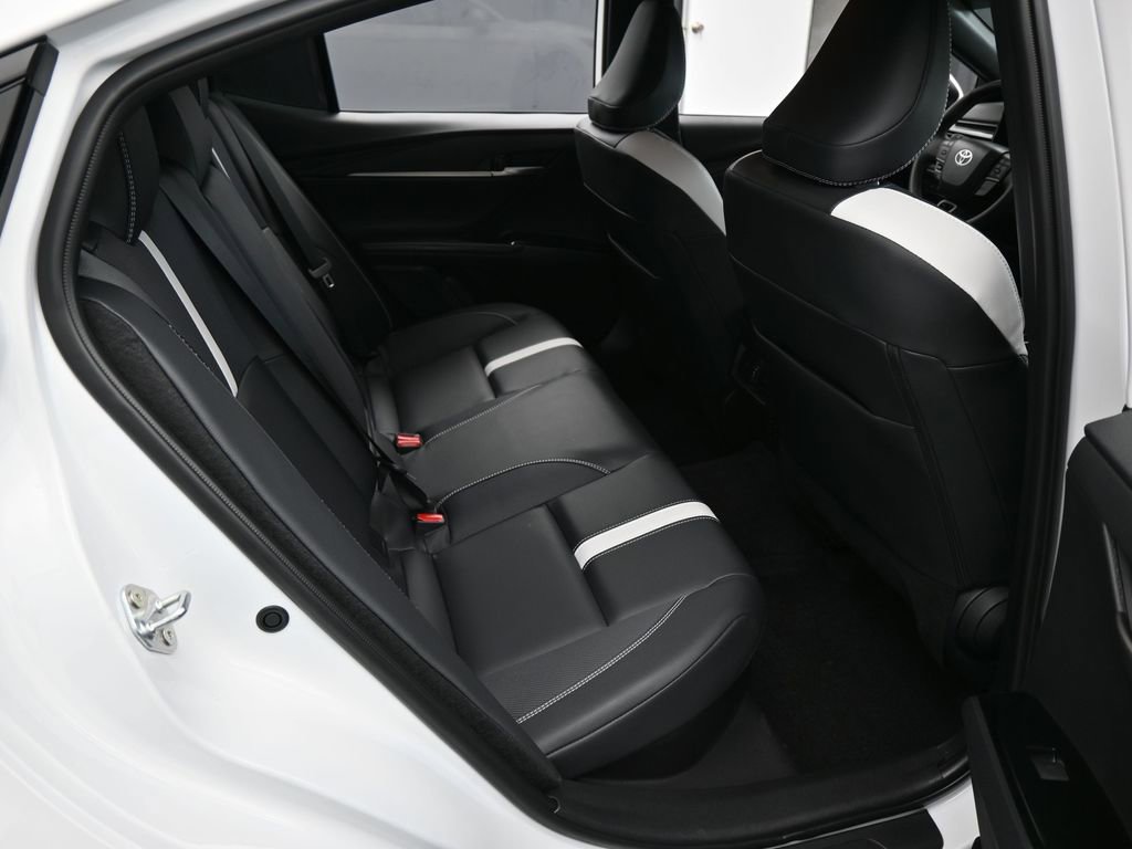 Used 2026 Toyota Camry SE image 40