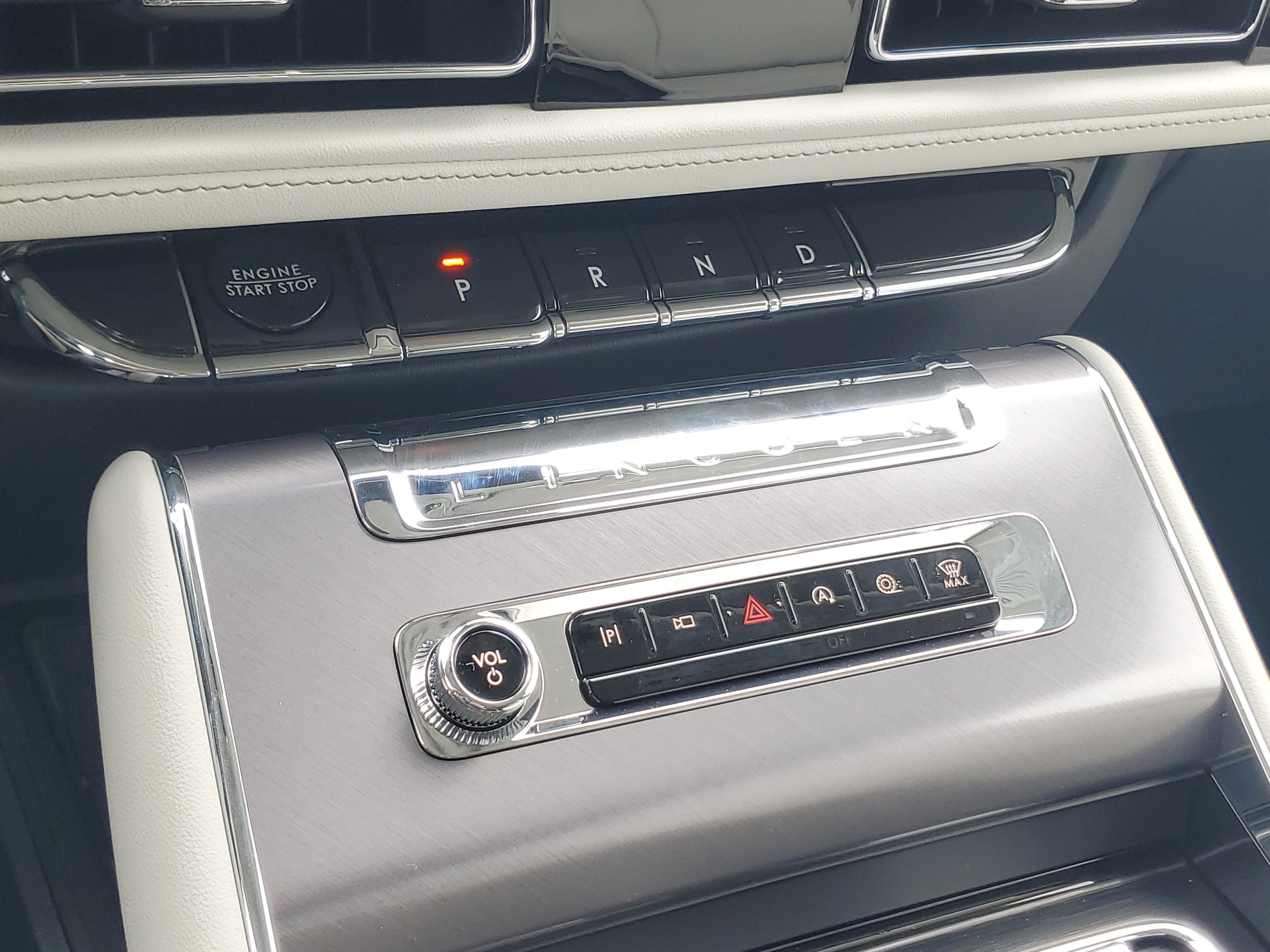 New 2027 Lincoln Aviator AWD image 21
