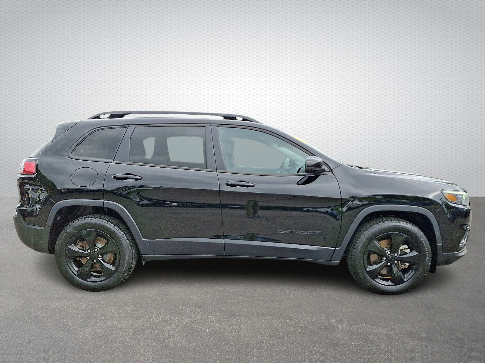 Certified 2021 Jeep Cherokee Latitude Plus AWD/4WD image 7