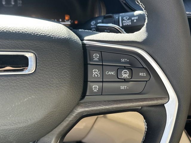 New 2026 Jeep Grand Cherokee Limited w/ Luxury Tech Group II image 26