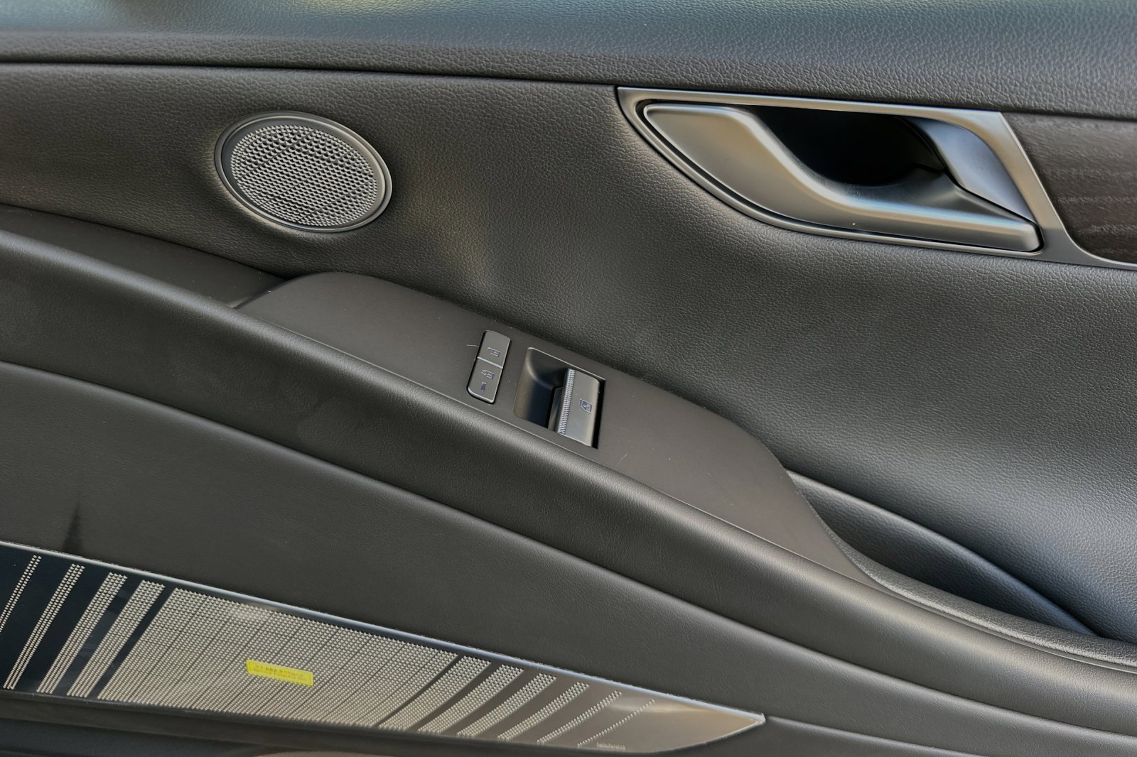 New 2024 Genesis G80 image 18