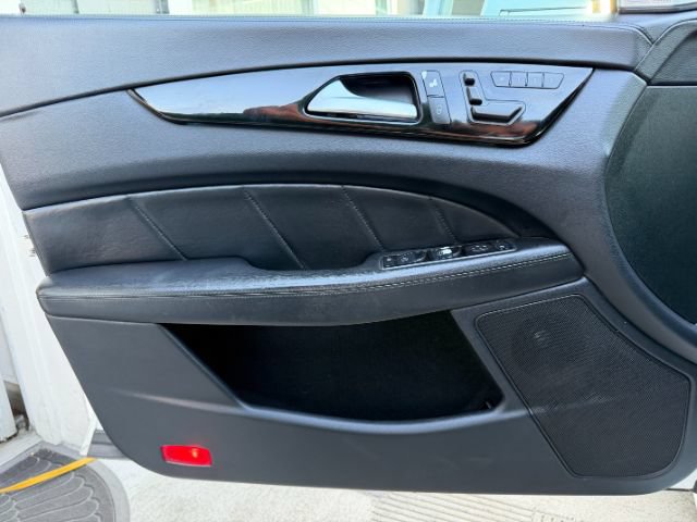 Used 2012 Mercedes-Benz CLS 63 AMG image 27