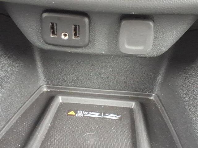 Used 2023 Chevrolet Traverse LT image 25