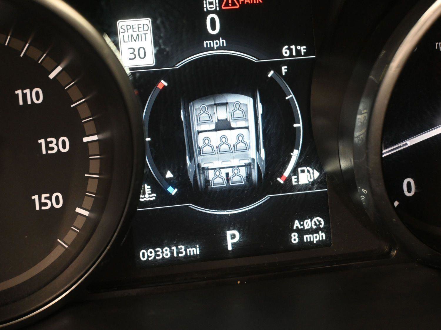 Used 2017 Land Rover Discovery Sport HSE image 3