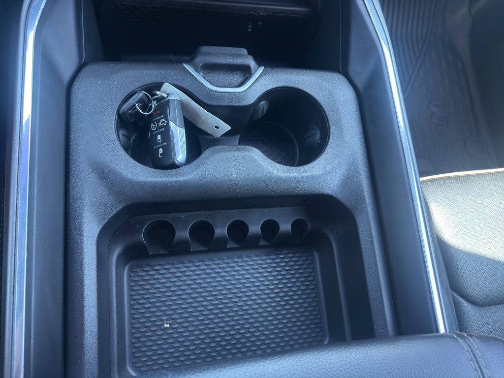 Used 2023 RAM 1500 Laramie RWD image 24