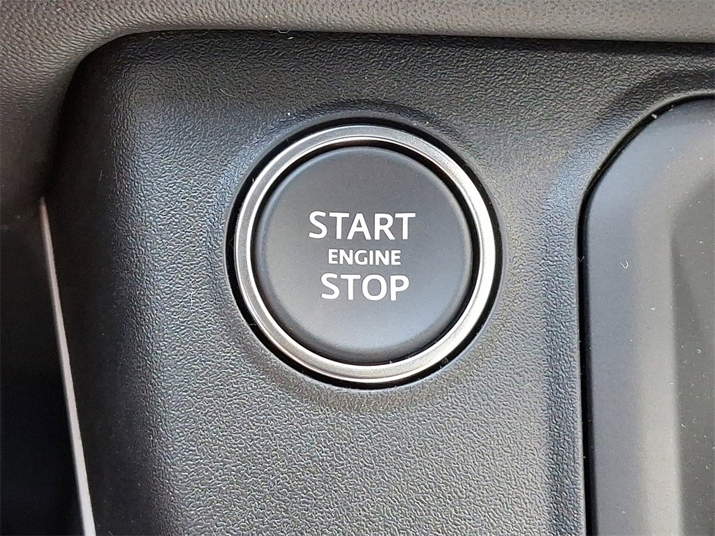 New 2025 Land Rover Defender 110 S image 18