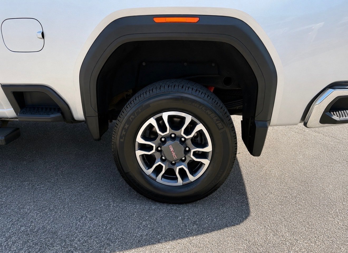 Used 2023 GMC Sierra 2500 SLE w/ SLE Value Package; AWD/4WD image 11