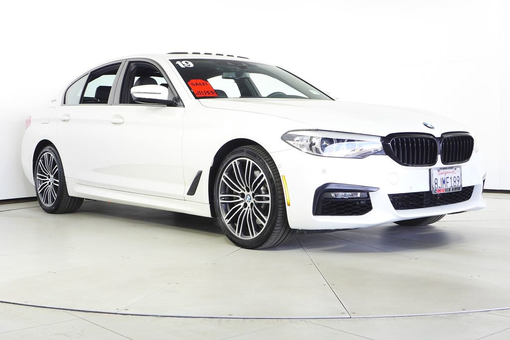 Used 2019 BMW 530e 530e iPerformance w/ M Sport Package image 4