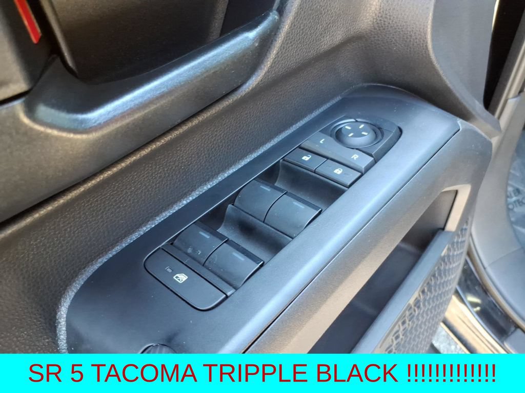 Used 2025 Toyota Tacoma SR5 AWD/4WD image 14