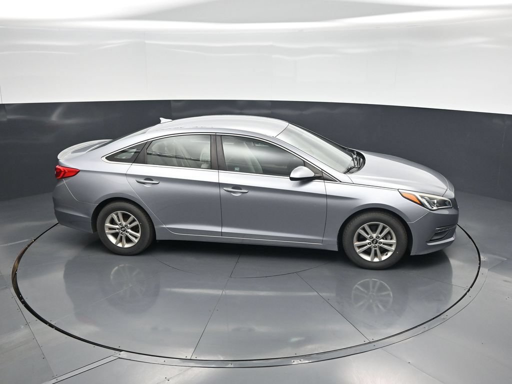 Used 2015 Hyundai Sonata SE w/ Option Group 09 FWD image 48