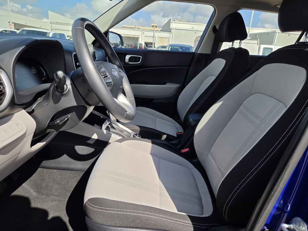 Used 2026 Hyundai Venue SEL FWD image 26