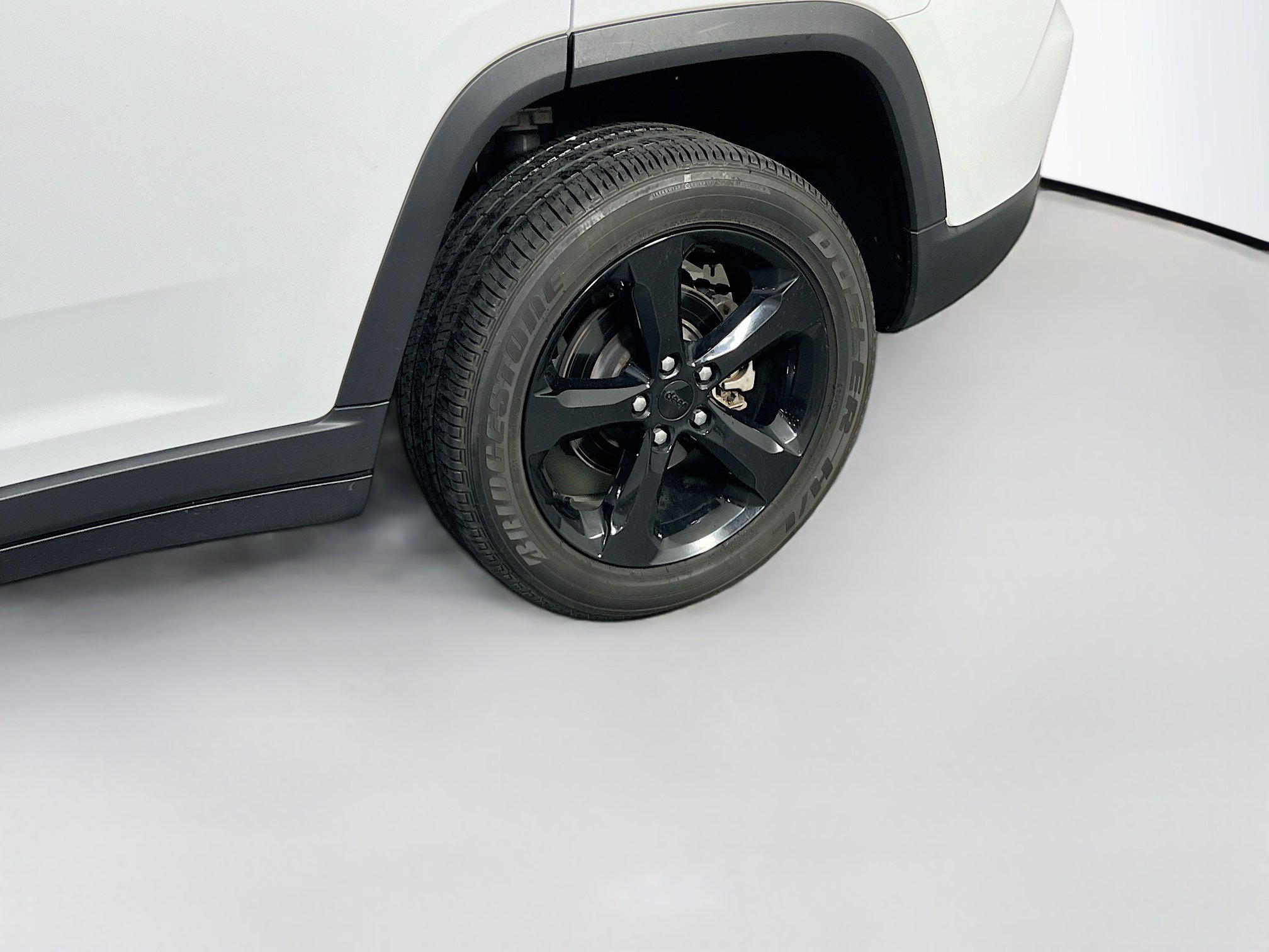Used 2023 Jeep Grand Cherokee Altitude AWD/4WD image 30