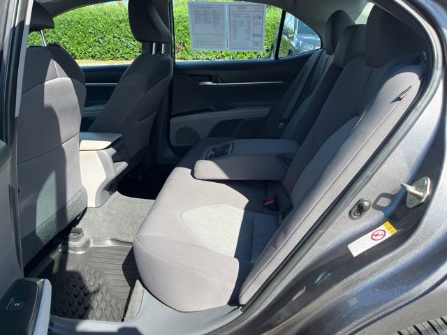 Used 2019 Toyota Camry LE image 14